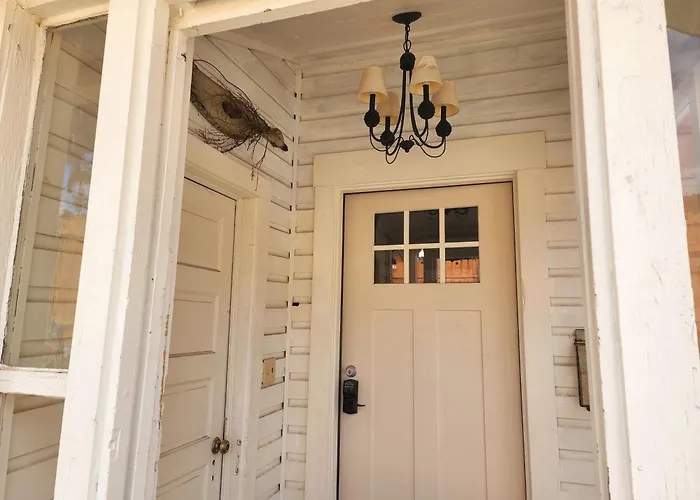 Mrs. Anderson\'S Lodging