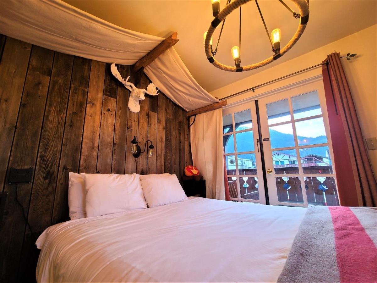 Mrs. Anderson's Hotel